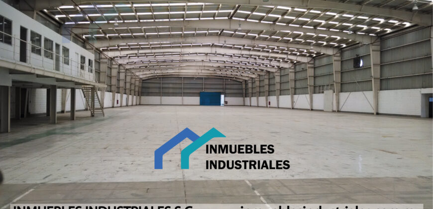 BODEGA EN PUEBLA OCOTLÁN RENTA 5,000m² CON ANDENES DE CARGA Y PATIO