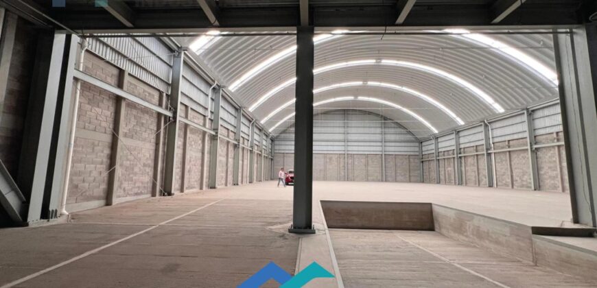BODEGA EN RENTA COACALCO 1,500 m²