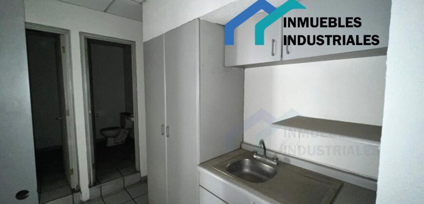 BODEGA EN VIA MORELOS EN RENTA 100m²