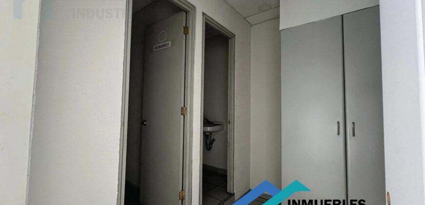 BODEGA EN VIA MORELOS EN RENTA 100m²